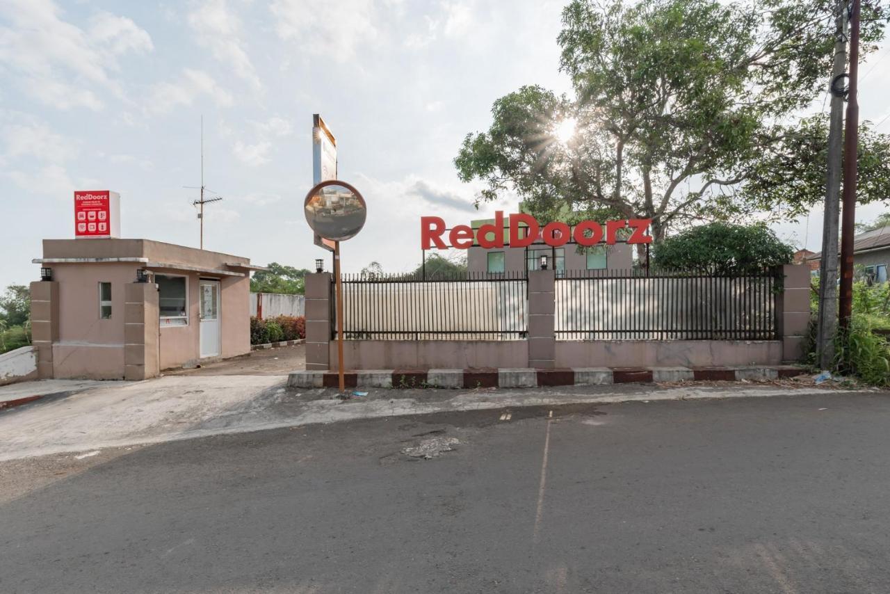 Reddoorz Syariah Near Rs Hermina Sukabumi Exterior photo